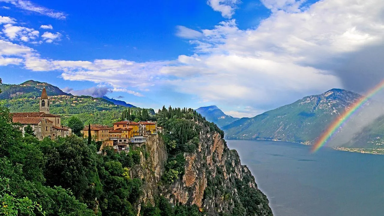 Casa Mele By Gardadomusmea Apartment Tremosine Italy